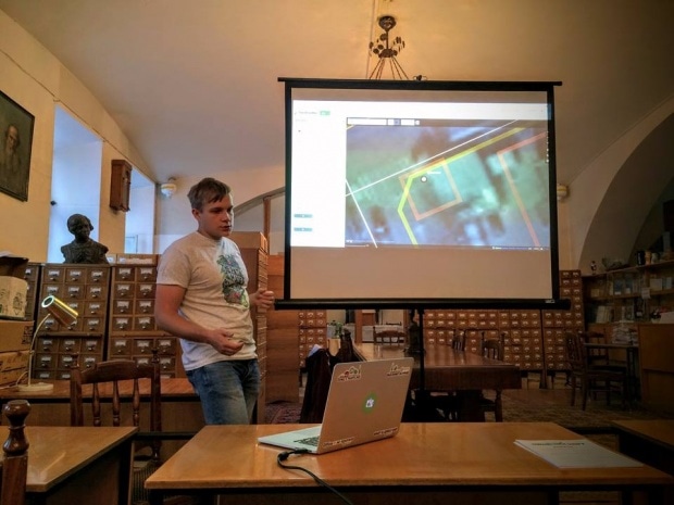 Лев Драгунов рассказал об основах редактирования карты в OpenStreetMap на примере дорог и троп.