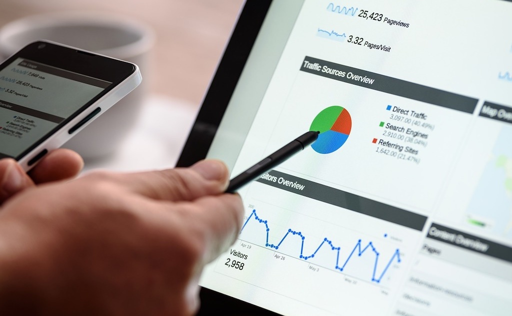 Если сайт подключен к системе Accelerated Mobile Pages, но сам при этом загружается медленно, то в выдаче будет учитываться скорость открытия AMP-страницы, добавили в Google. Однако если AMP-страницы будут загружаться медленно, они также попадут под санкции. Фото: Pexels.com (CC0).